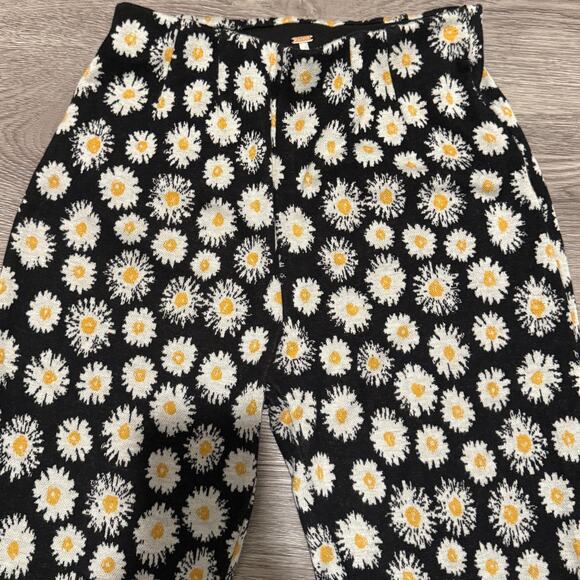 Free People Womens Daisy Print Black Knit Cropped Flare Pants 2 Boho Cottage - Picture 3 of 7